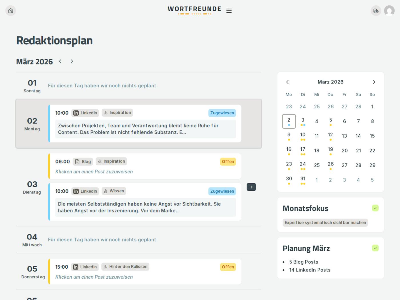 Content-Kalender mit geplanten Veröffentlichungen in der Monatsansicht